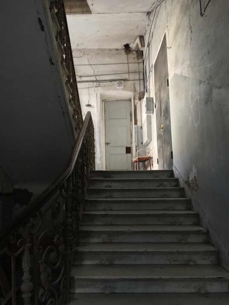 Murriga trappuppgångar är en del av mitt nya liv i Tbilisi